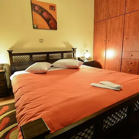 B K Guesthouse - Ξενώνας Β-Κ Guest house Ano Trikala