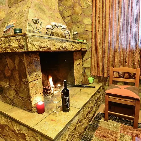 B K Guesthouse - Ξενώνας Β-Κ Guest house *
