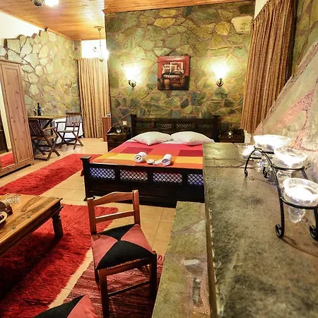 B K Guesthouse - Ξενώνας Β-Κ * Ano Trikala
