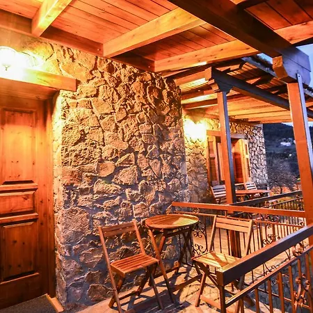 B K Guesthouse - Ξενώνας Β-Κ * Ano Trikala