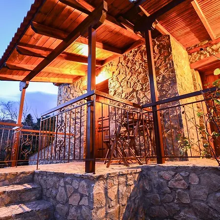 B K Guesthouse - Ξενώνας Β-Κ Guest house Ano Trikala