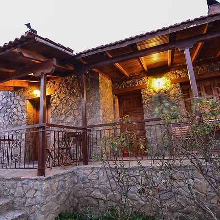 B K Guesthouse - Ξενώνας Β-Κ Guest house *